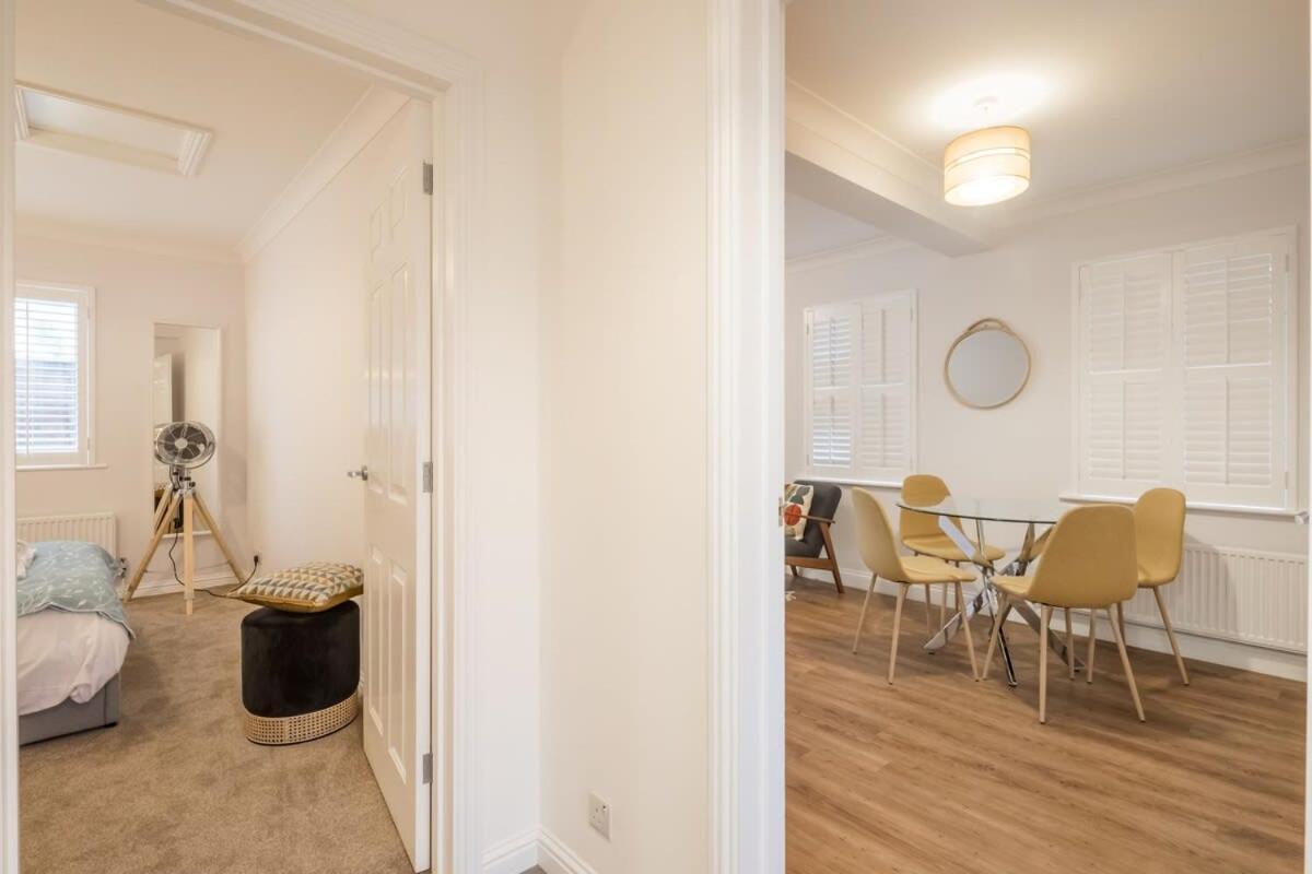 Lovely 1 Bed Apartment With Free Parking & Garden CBG Exterior photo